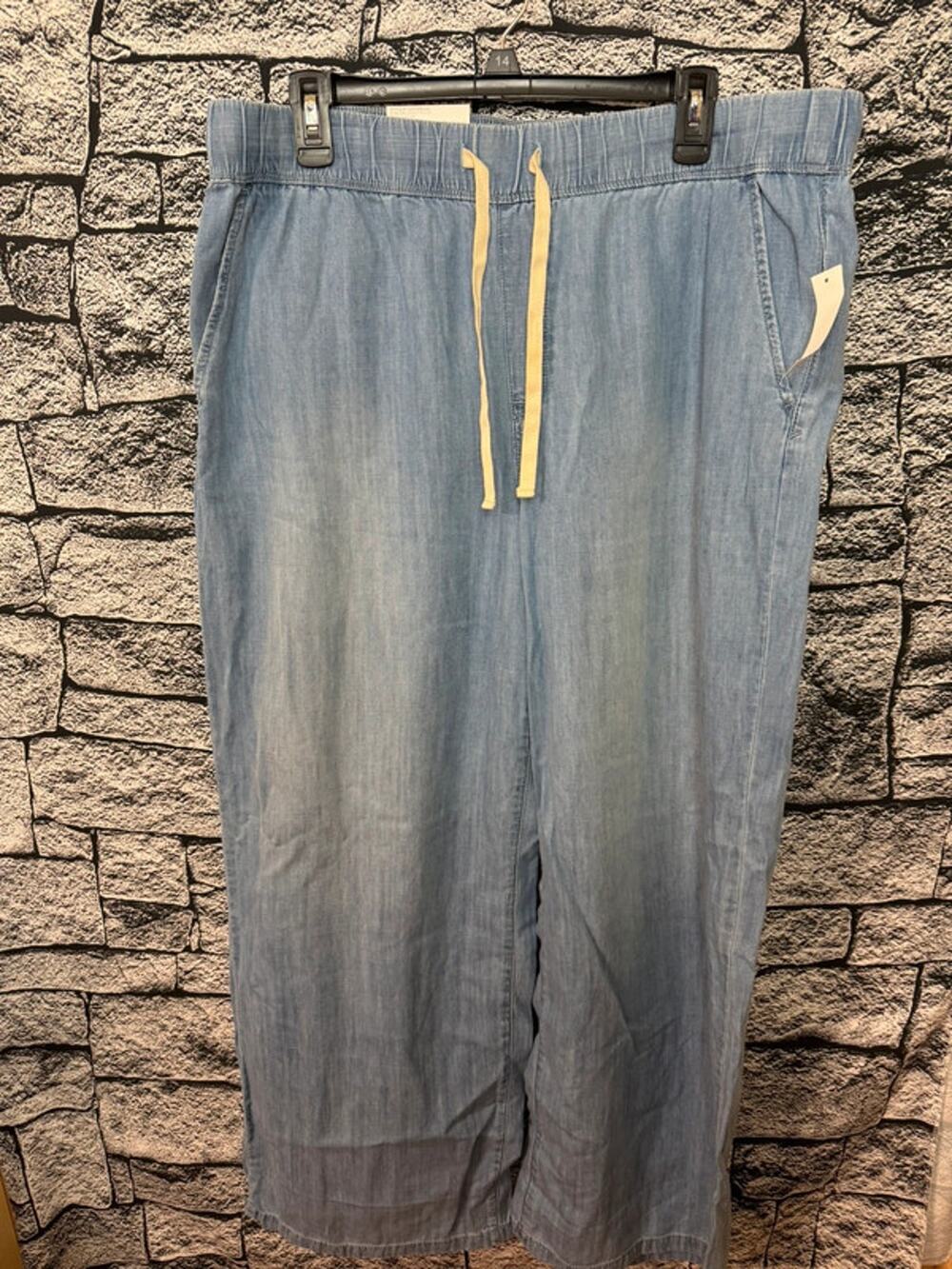 NWT Ladies Nine West Wide Leg Lightweight Denim Jeans - XL